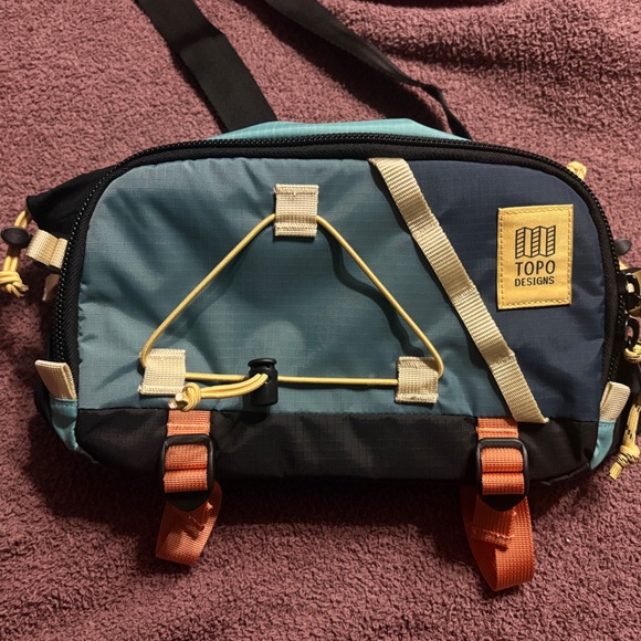 Topo Designs Handbags - Topo Designs Mountain Hydro Hip Pack Geode Green/Sea Pine Unisex